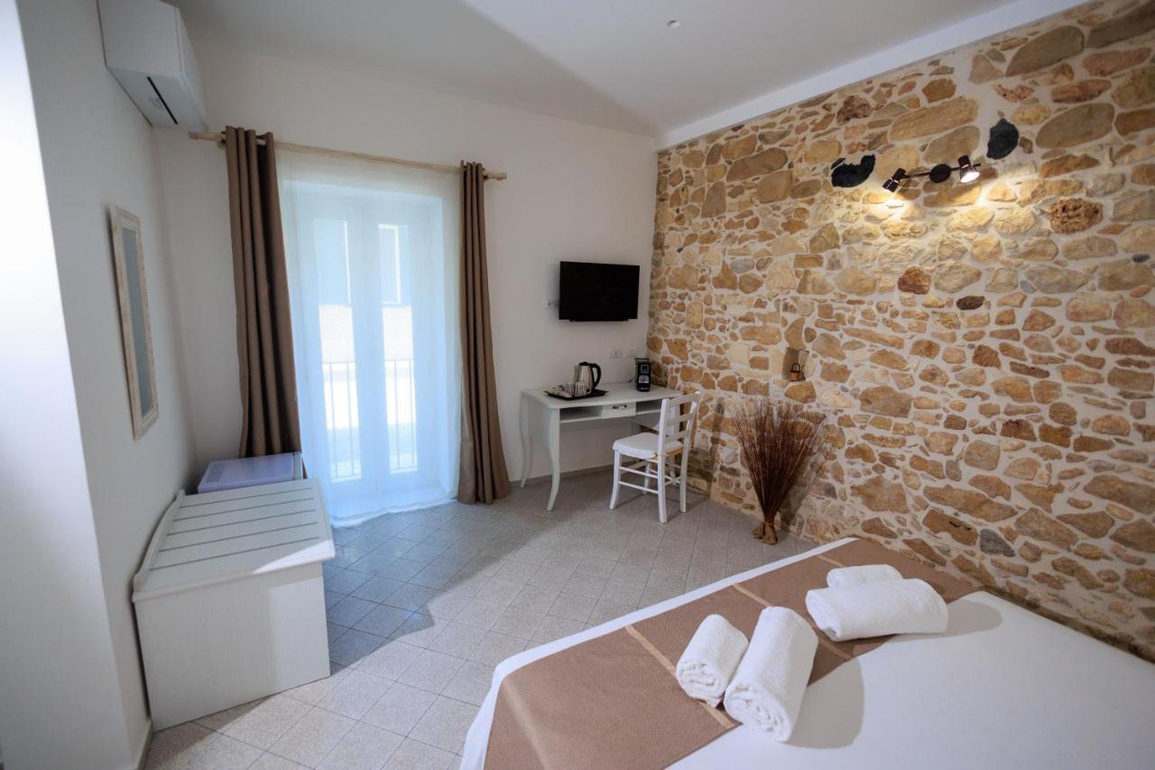 Miramare Rooms B&B 아볼라 외부 사진